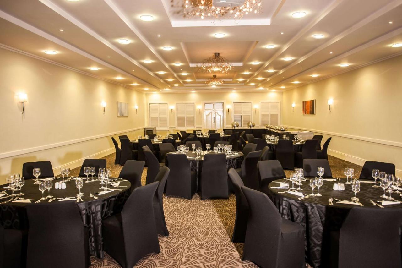 Gold Reef City Theme Park Hotel Йоханнесбург Экстерьер фото